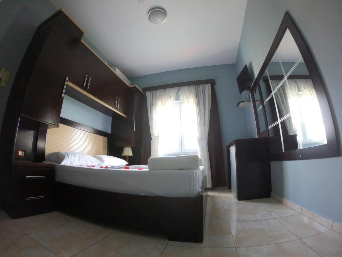 Hotel Anxhelo Kuçovë Exteriér fotografie